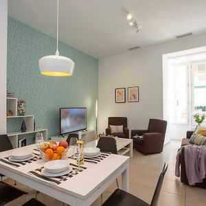 Apartamento Estándar de 3 Dormitorios